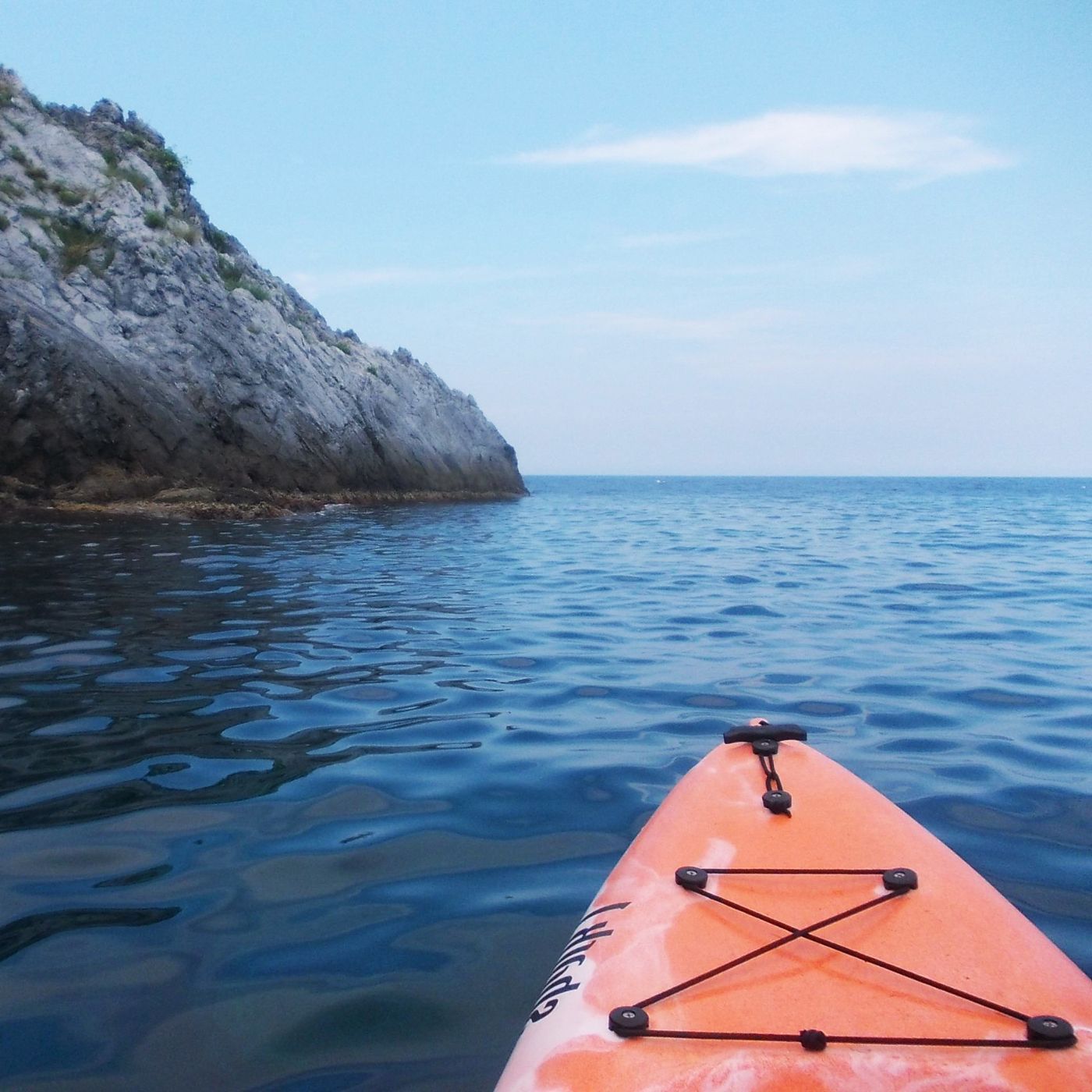 Escursione in kayak intorno all’isola di Bergeggi (Savona) Escursione in kayak intorno all’isola di Bergeggi (Savona)