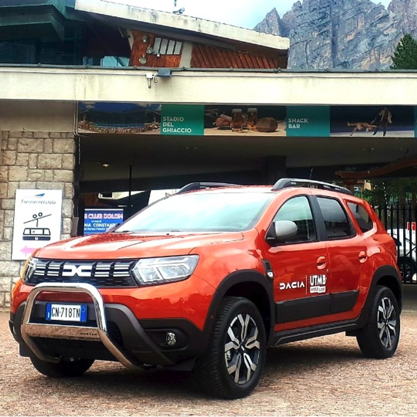 Dacia Duster Ultra Trail Du Mont Blanc 2023 - Running World Series Finals episode artwork
