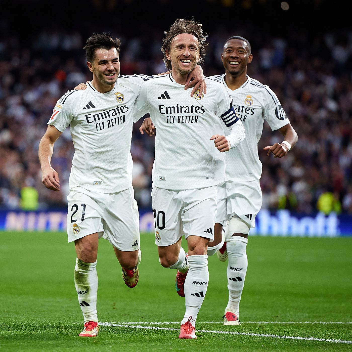 Los goles de Carrusel | Los goles del Real Madrid 2-0 Girona FC | Modric, en modo 'súpercrack', encaminó la victoria episode artwork