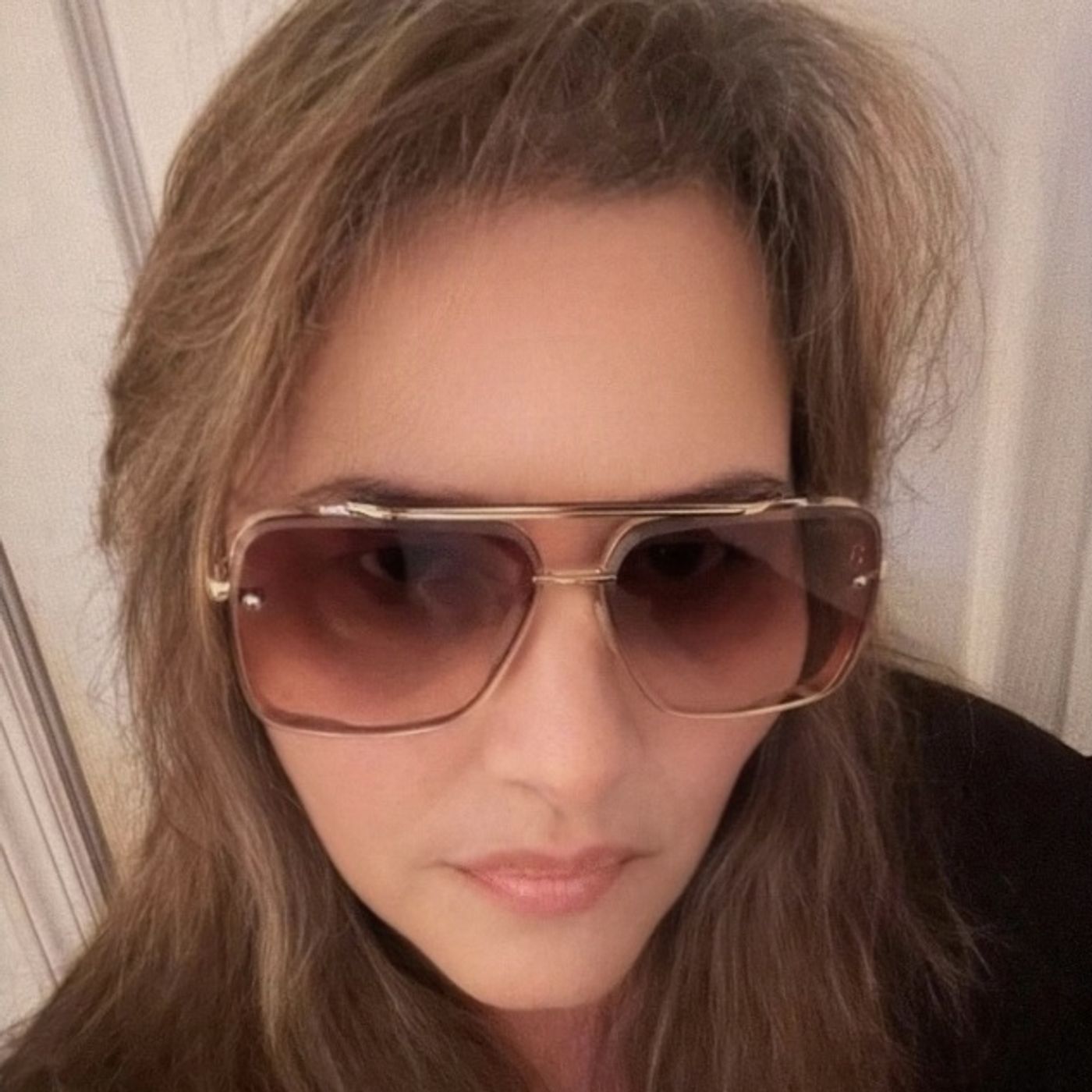 Episode 602 - Interview with Chelle from ChelleShocked Radio Episode 602 - Interview with Chelle from ChelleShocked Radio