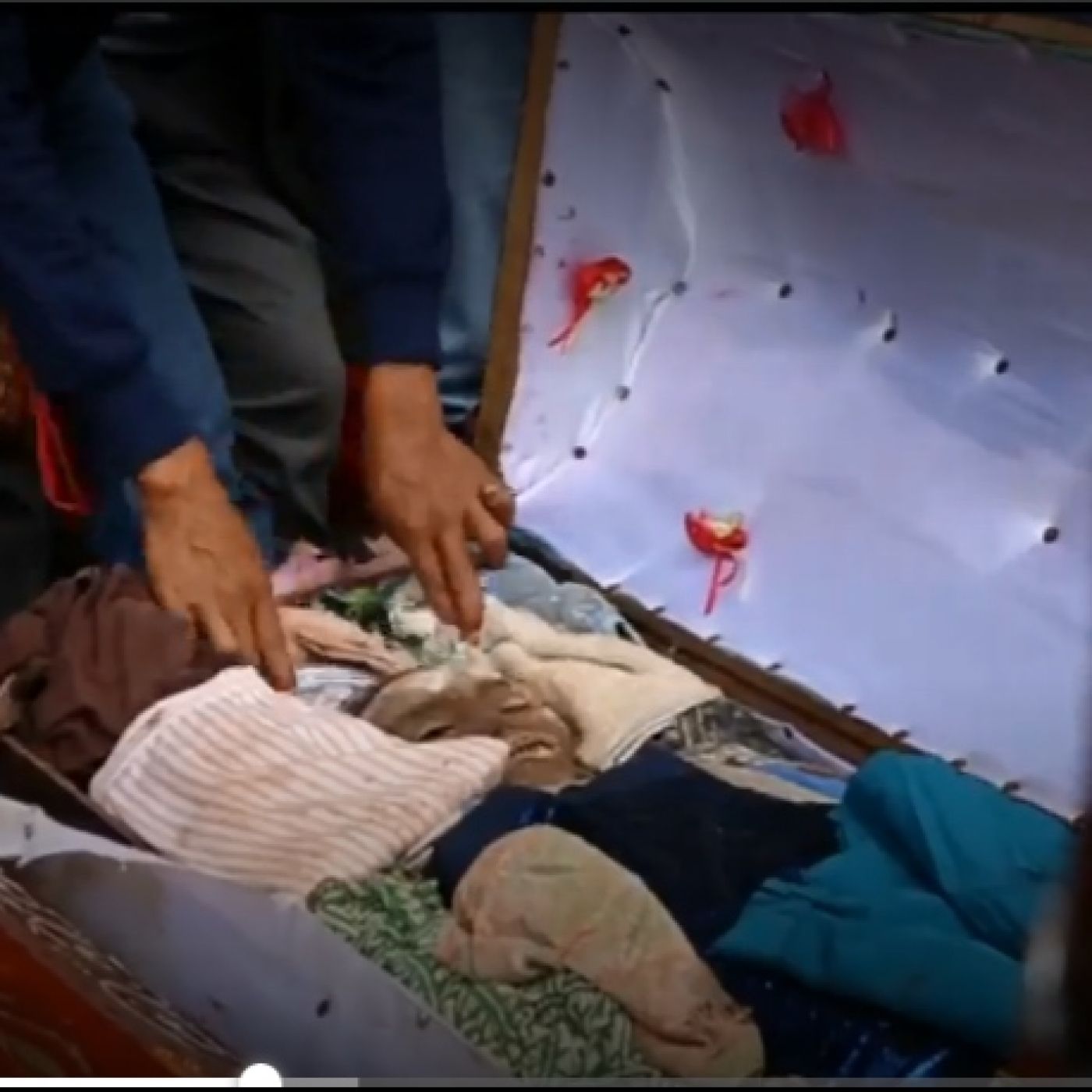 Cuarto Milenio: Los muertos de los Toraja