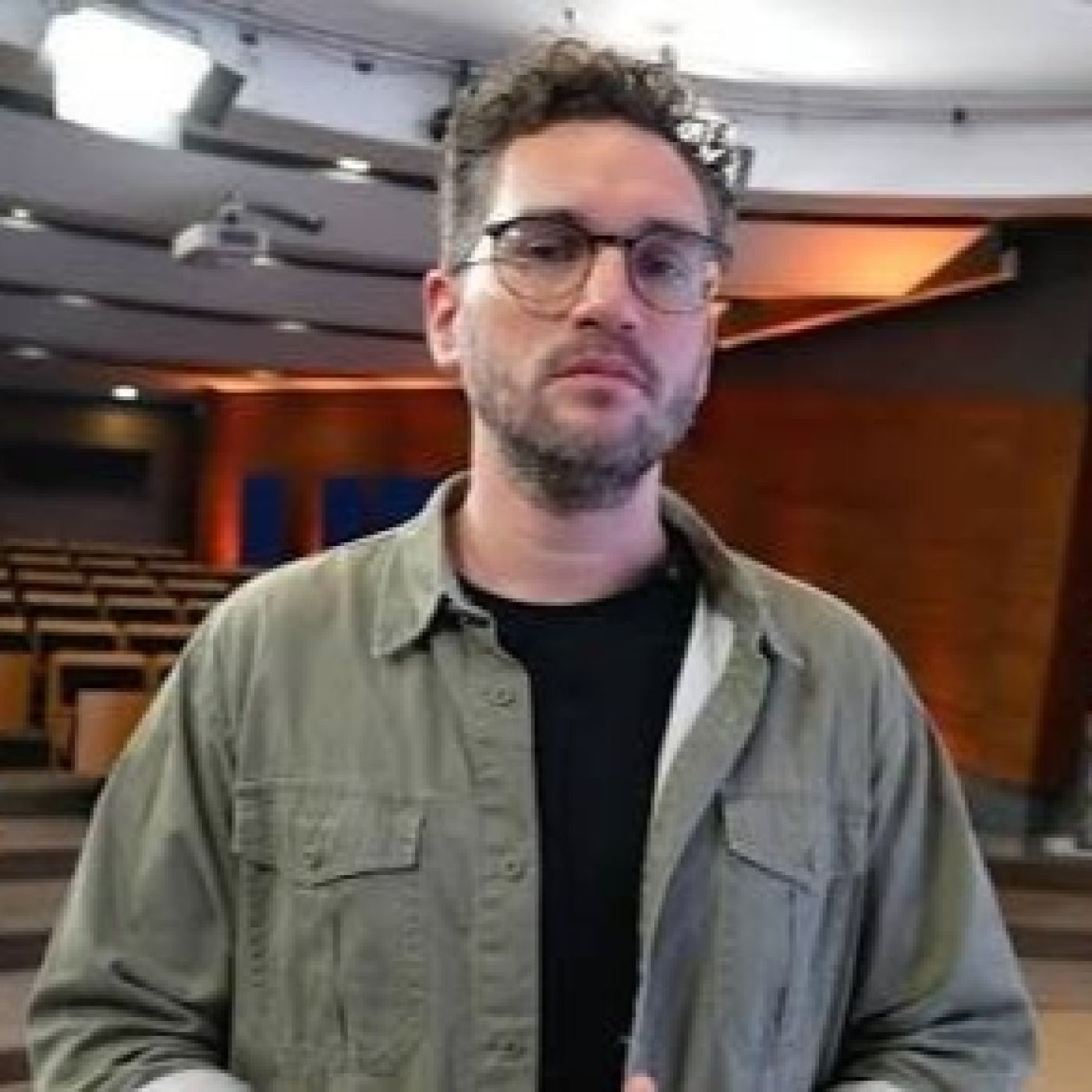Julián Osuna (Director y Cofundador de MOT Argentina) Nada Personal @animessina episode artwork