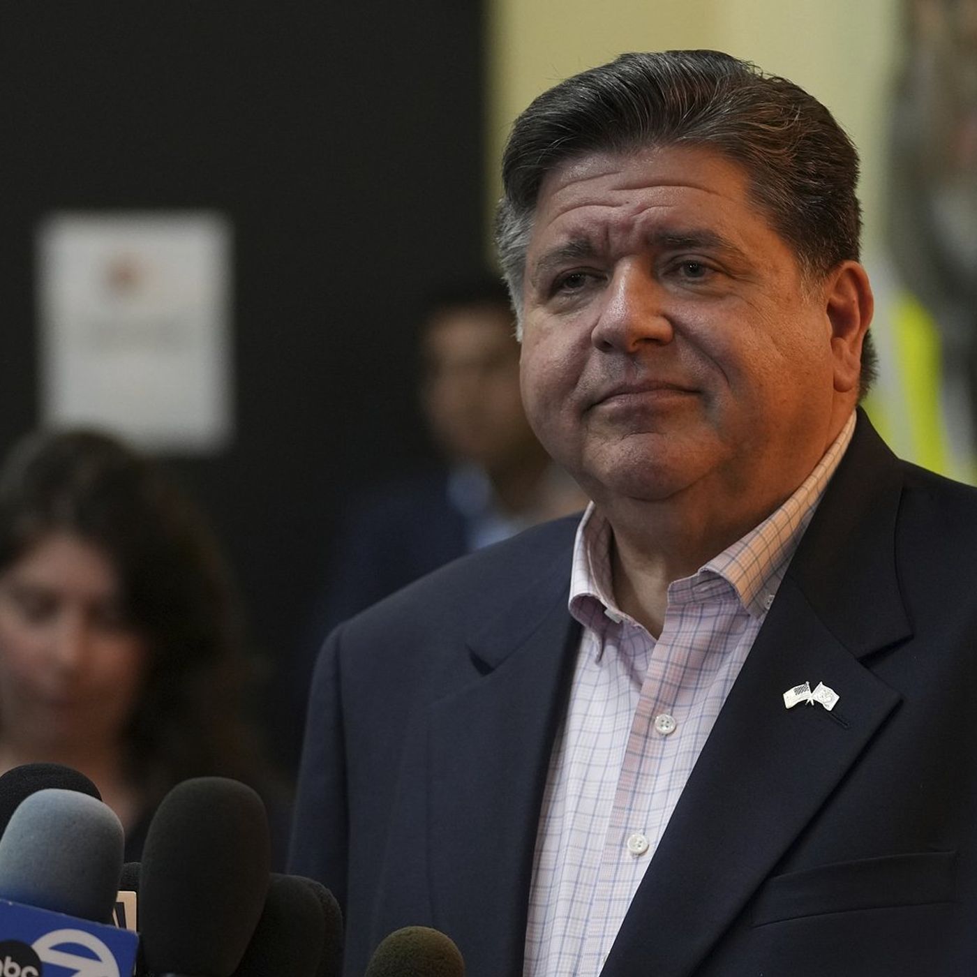 Pritzker upbeat on Bears bill despite legislators going on break