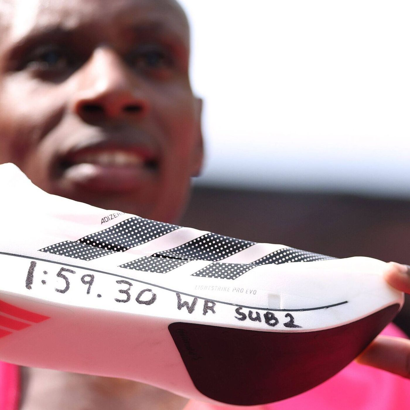 Tertulia cultural: Sabastian Sawe se convierte en el primer hombre en bajar de las dos horas en maratón