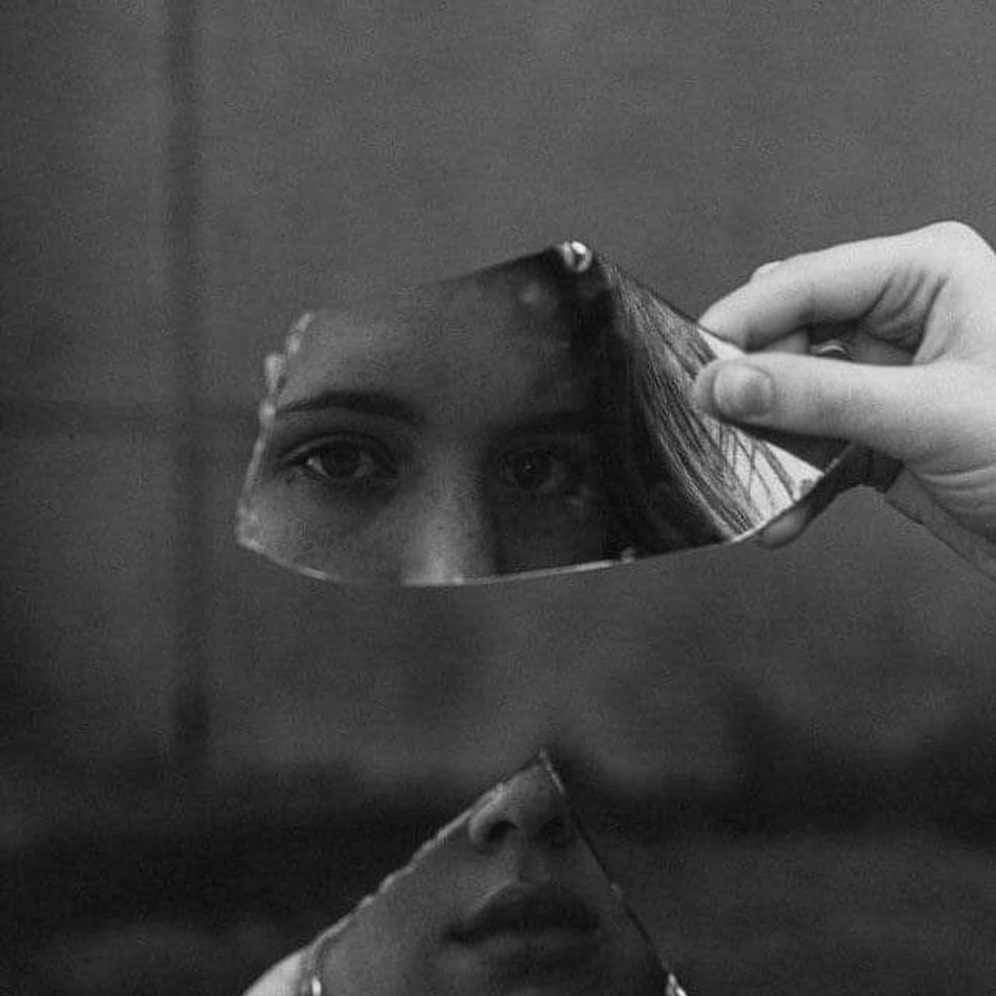 Curse of broken mirrors