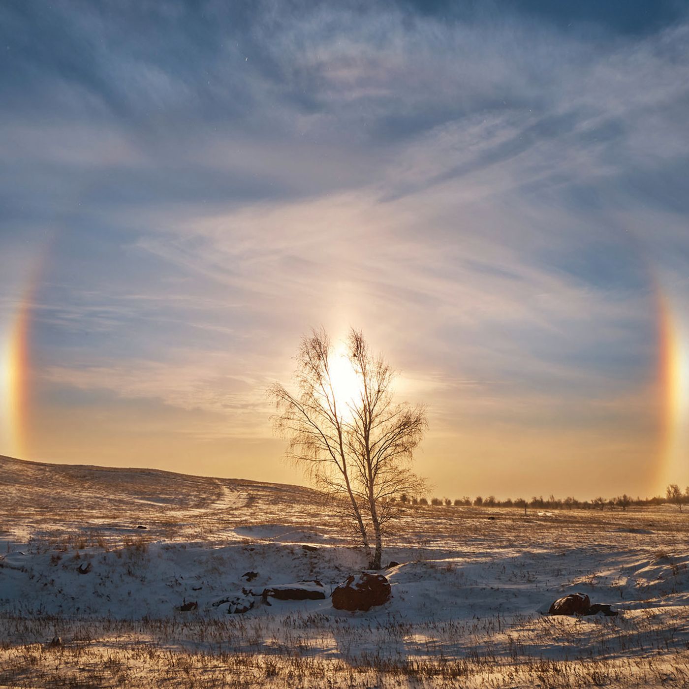 Gökyüzünde Üç Güneş Gökyüzünde Üç Güneş