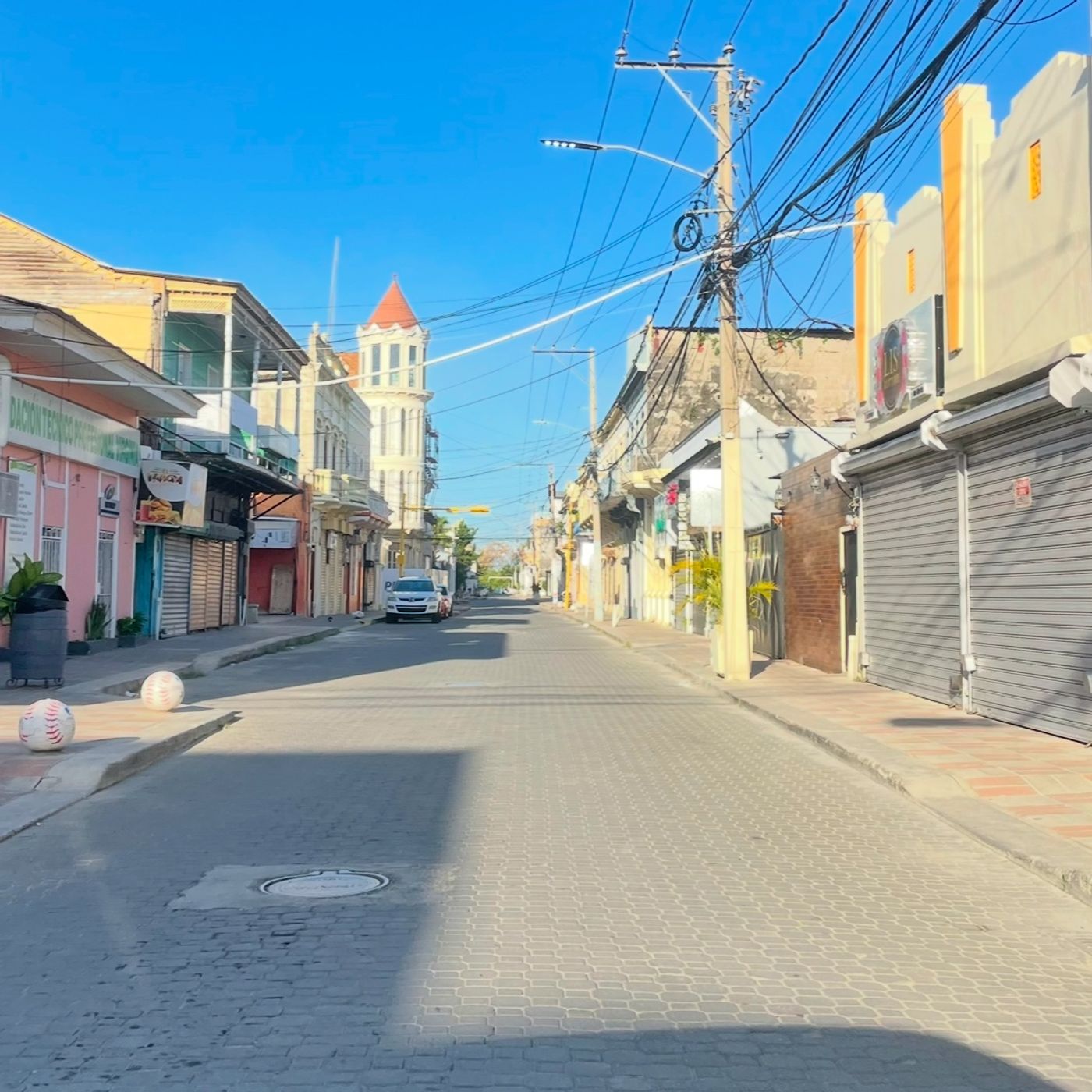 ¿Cuál es el nombre de esta calle en San Pedro de Macorís?