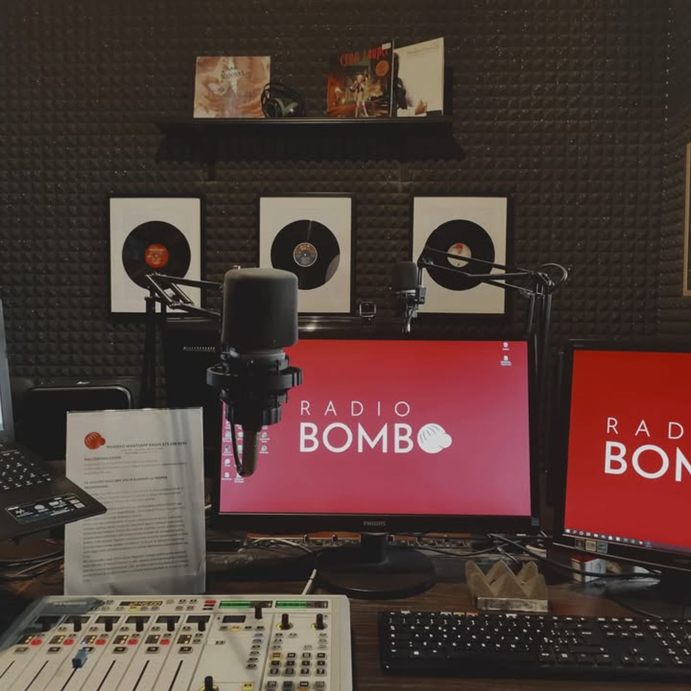 «Un giorno, un mese, un anno»- Anniversario Radio Bombo episode artwork