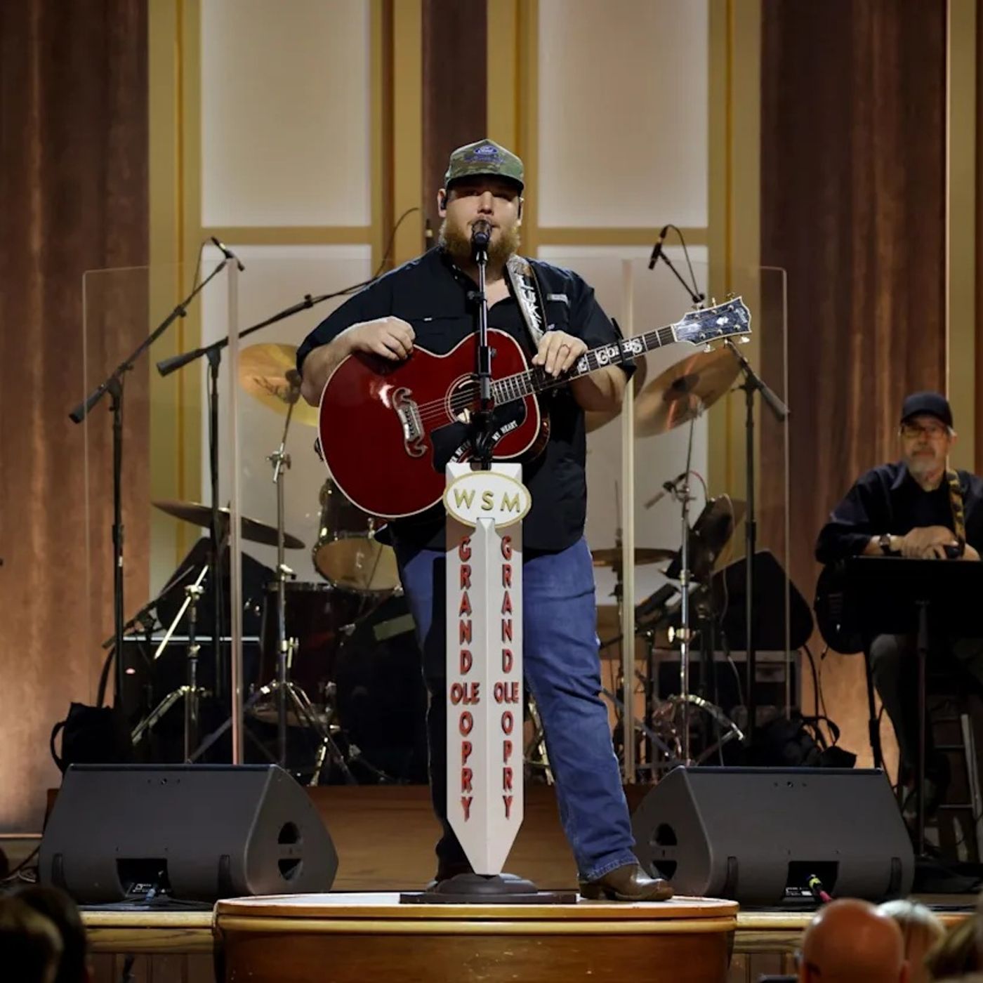 Country star Luke Combs reveals his Super Bowl dream episode artwork