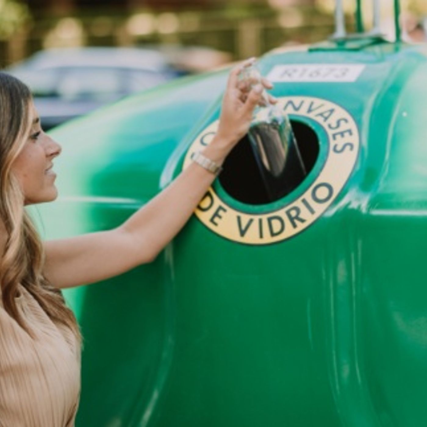 ¿Ecovidrio gana dinero con el reciclaje?: Desmontamos otro mito con Rubén Amón