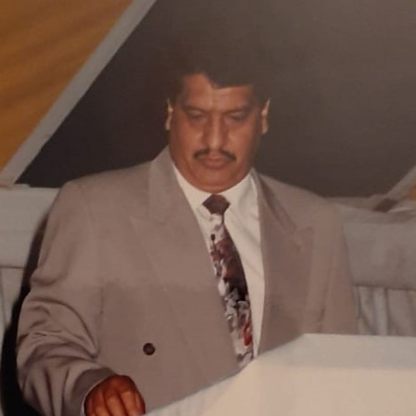 Pastor Carlos Velasquez CEFEA