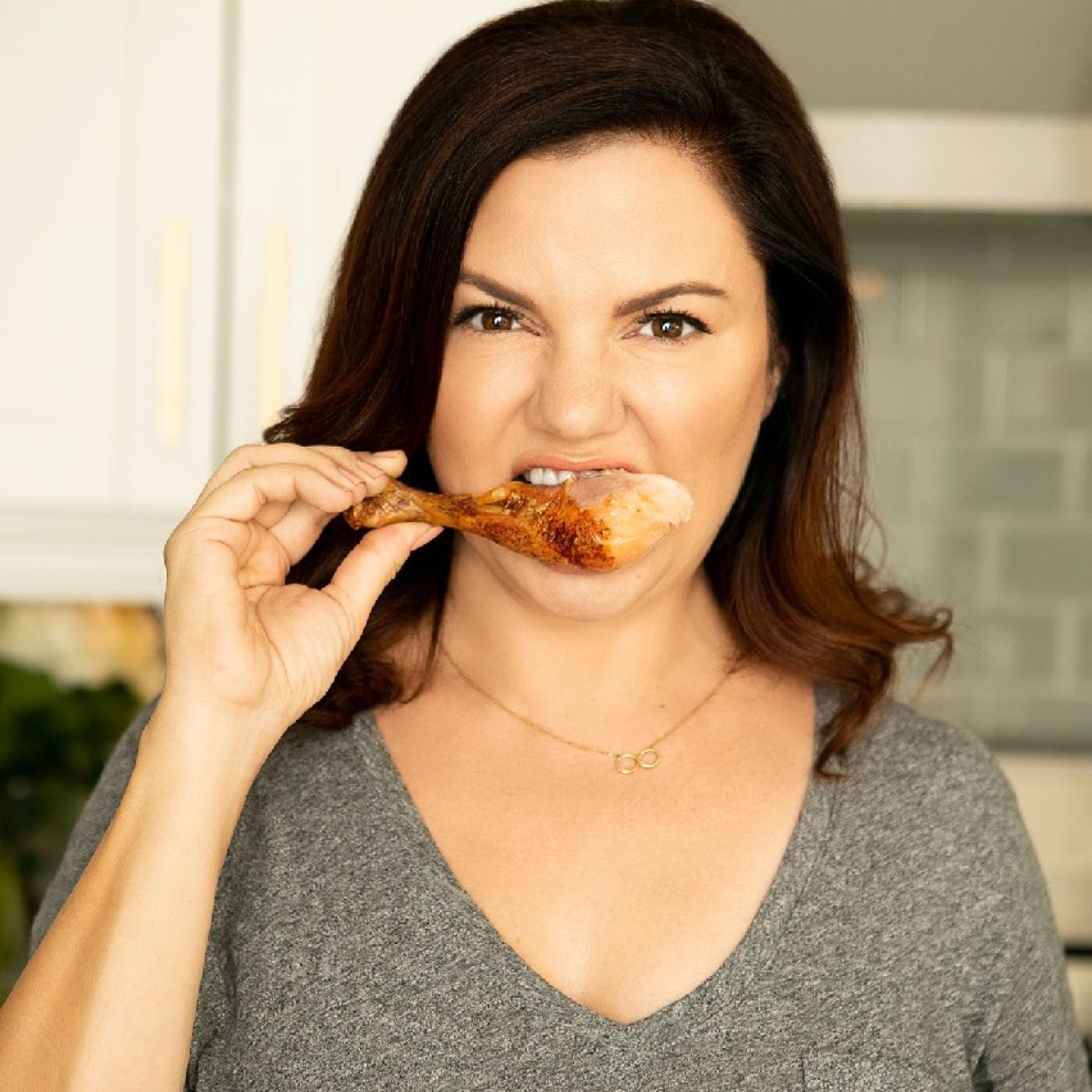 Anna Vocino - Comic / Podcaster (Fitness Confidential) / Cookbook Author (Eat Happy & Eat Happy Too)