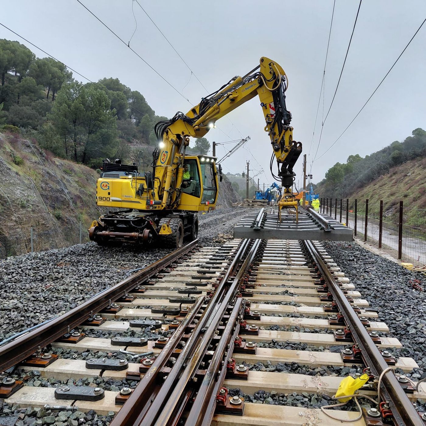 Prensa económica: Un informe señala a ADIF: el ferrocarril sufre la mayor caída de inversión pública