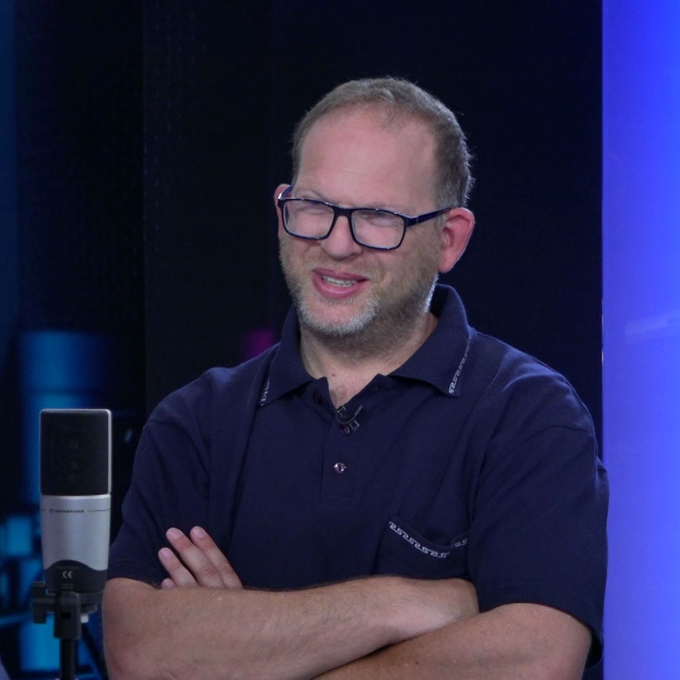 "קוראים לי ברחוב 'זבל', 'אתה דובר' ומאחלים לי מוות. מעולם לא הייתה פה מכונת רעל כזאת נגד עיתונאים" episode artwork