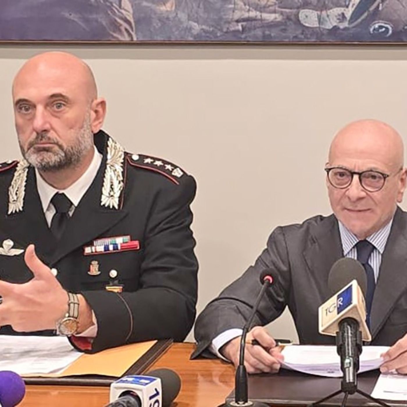 INTERVISTE Il procuratore D’Amato e il comandante dei carabinieri Arcidiacono: “La mafia cambia forma, ma non rinuncia al controllo del terr episode artwork