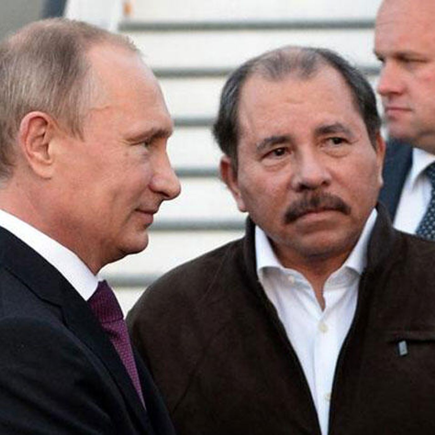 Ortega solicita a Rusia el armamento más moderno y preparación militar
