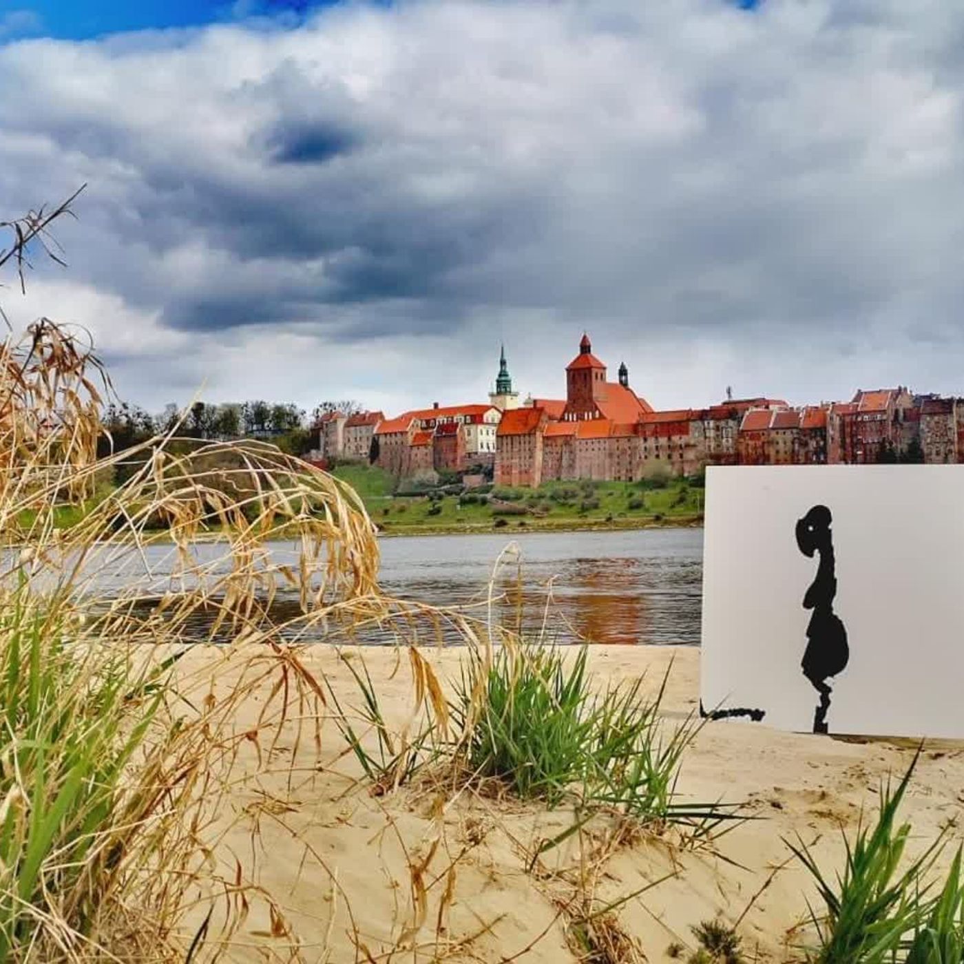 ,,Tyle życia, ile pamięci o nas" – posłuchaj reportażu Izabeli Patek episode artwork