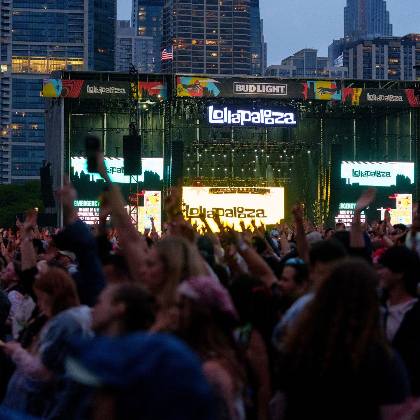 Fans at Lollapalooza go viral for passing a bag of pee over the crowd