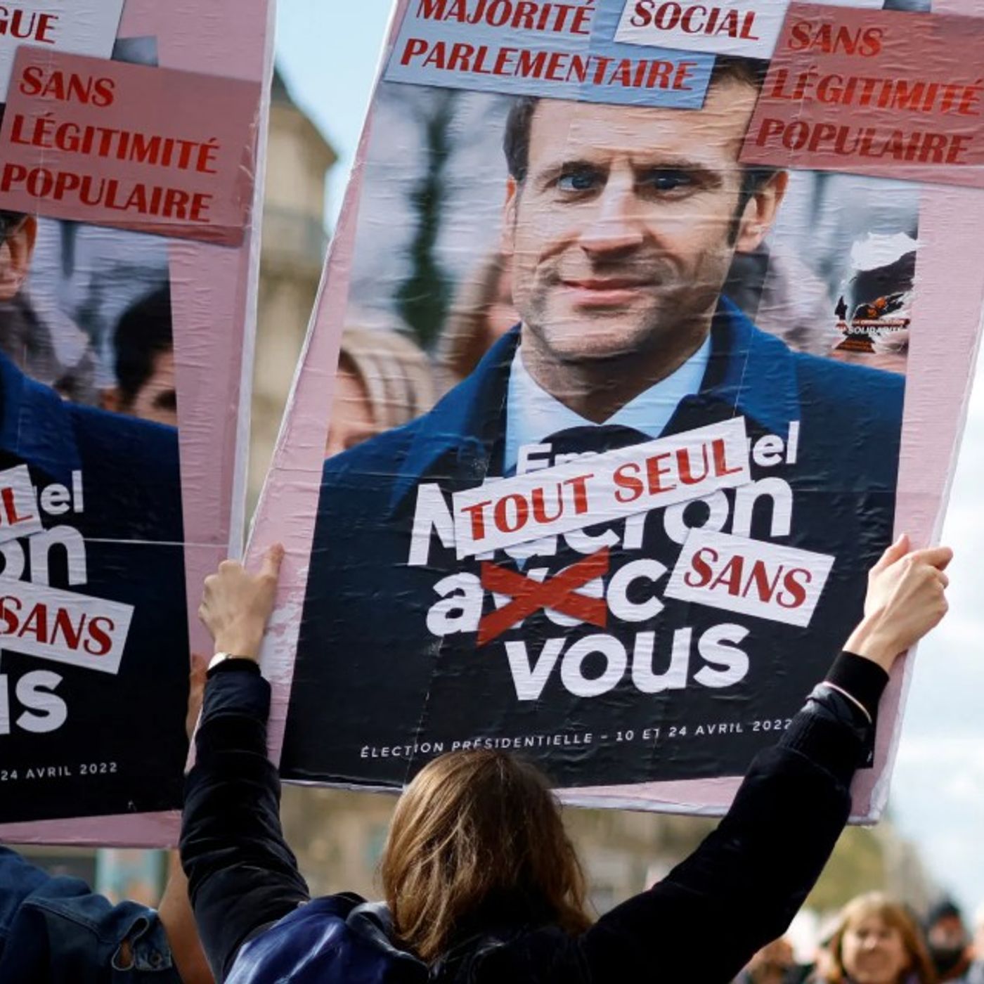 Francia24: "Il rinvio delle scadenze":  Emmanuel Macron semina caos sul futuro delle pensioni - L'ultimo messaggio di Sarkozy prima del carc
