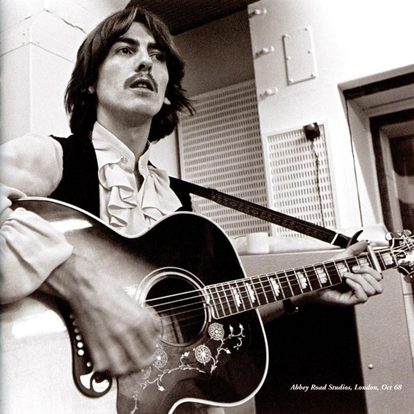 El Club de los Beatles: Las versiones de While My Guitar Gently Weeps episode artwork