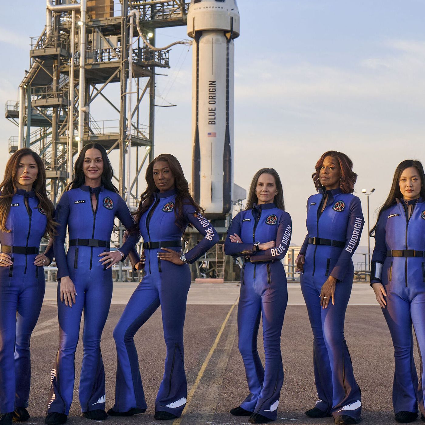 Crónica Rosa: Disfrazadas para ir al espacio