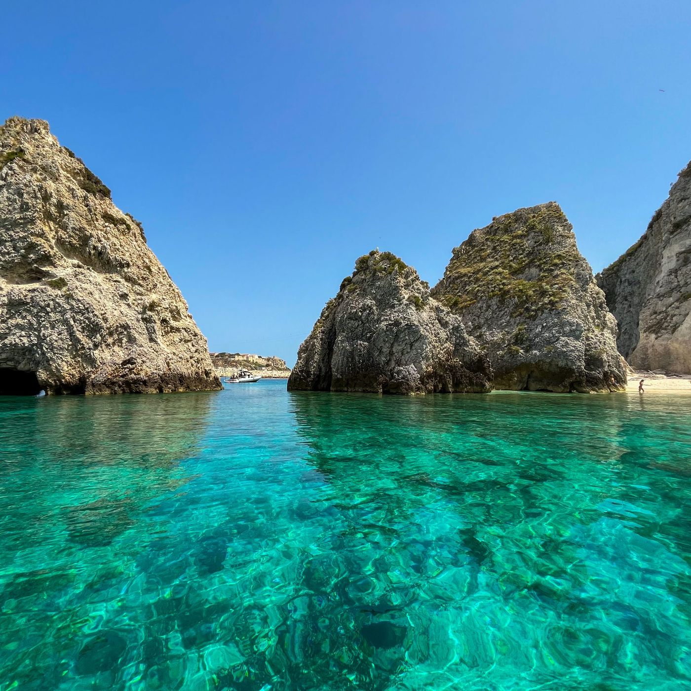 Arcipelago dei sogni: viaggio alle isole Tremiti tra natura selvaggia e tradizioni marinare episode artwork