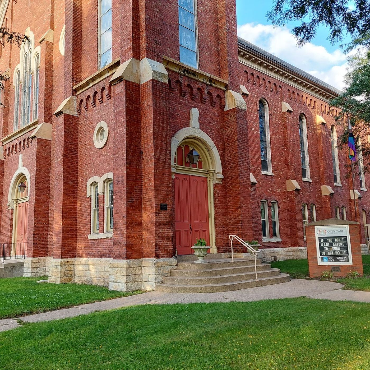 Open Table UCC in Ottawa to host free meal episode artwork