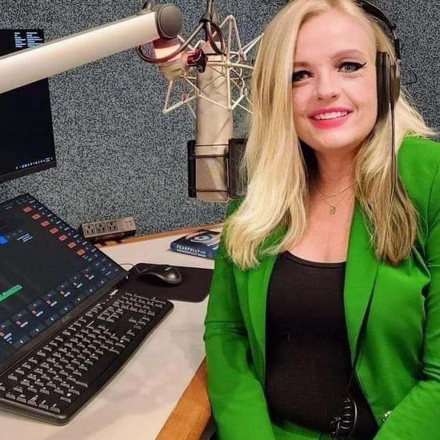 UnX News Podcast with Margie Kay