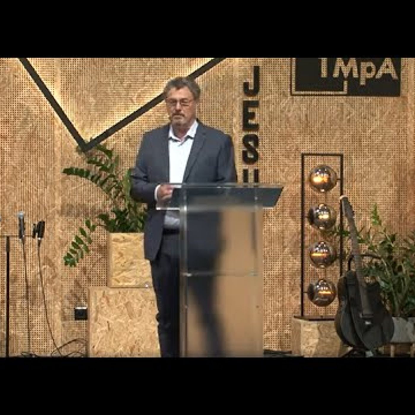 Eglise de Châbles Croix - Quand la foi part en vrille