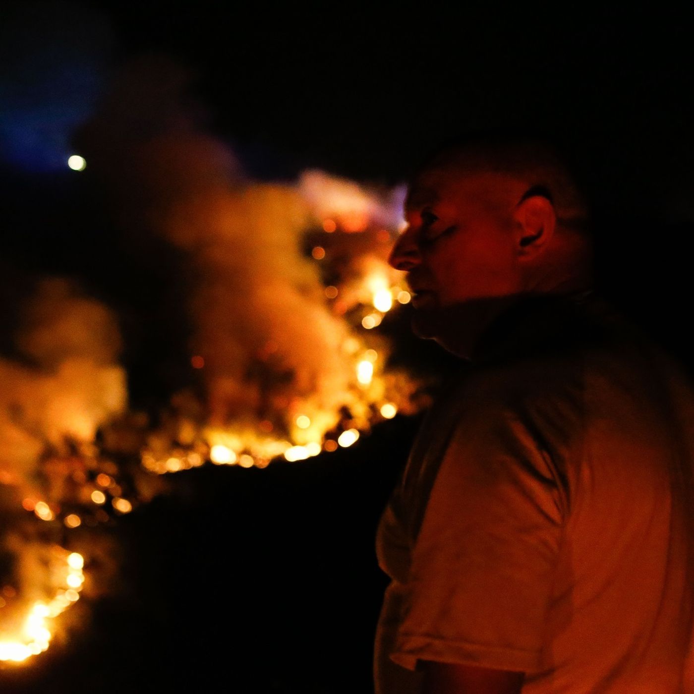 Tertulia de Federico: La politización de los incendios lo arrasa todo