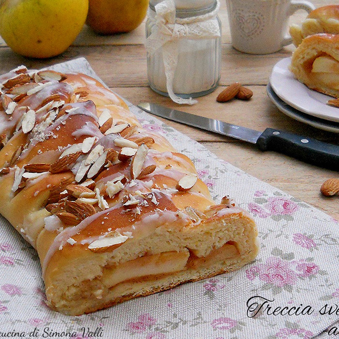TRECCIA SVEDESE ALLE MELE con impasto allo yogurt: il pan brioche sofficissimo e ricco di frutta episode artwork
