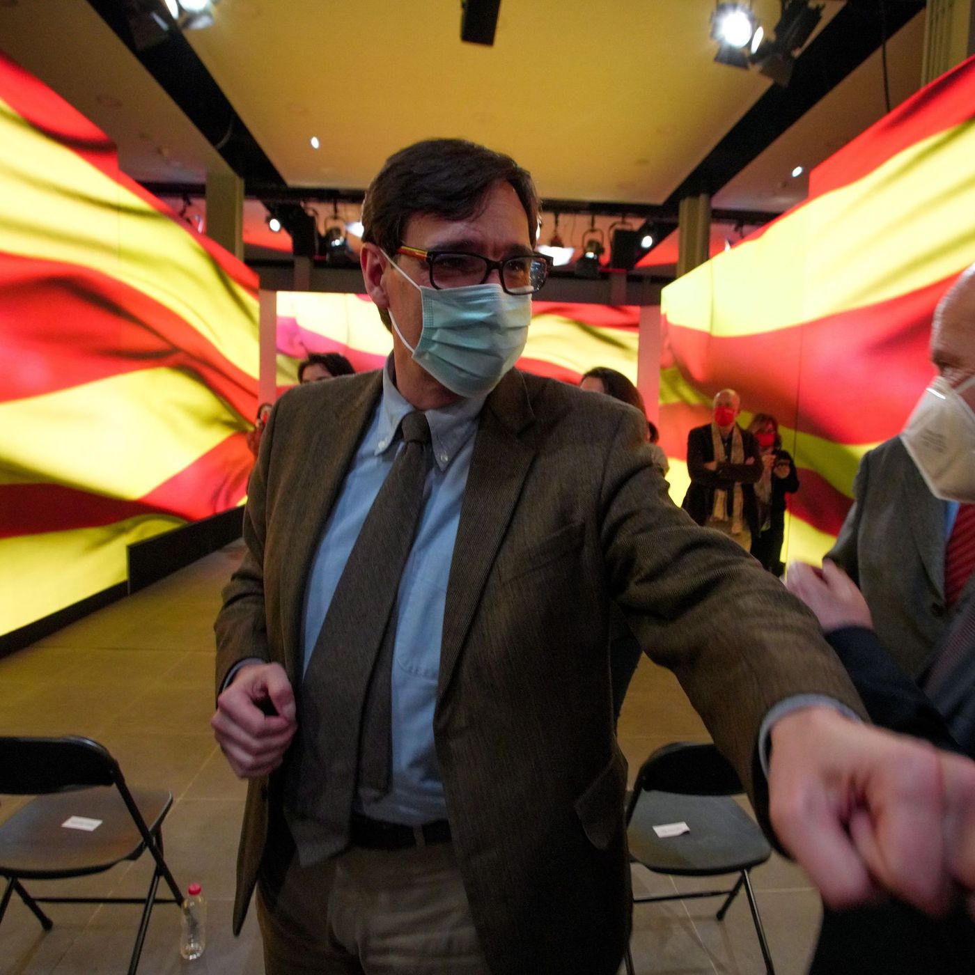Especial Elecciones catalanas 2021 y III: Illa y ERC empatan episode artwork