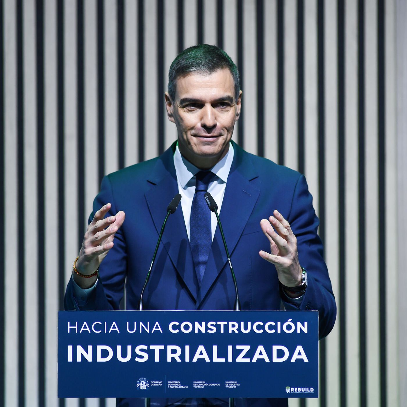 Tertulia de Federico: El coste de la decisión de Sánchez de cancelar la compra de armas a Israel