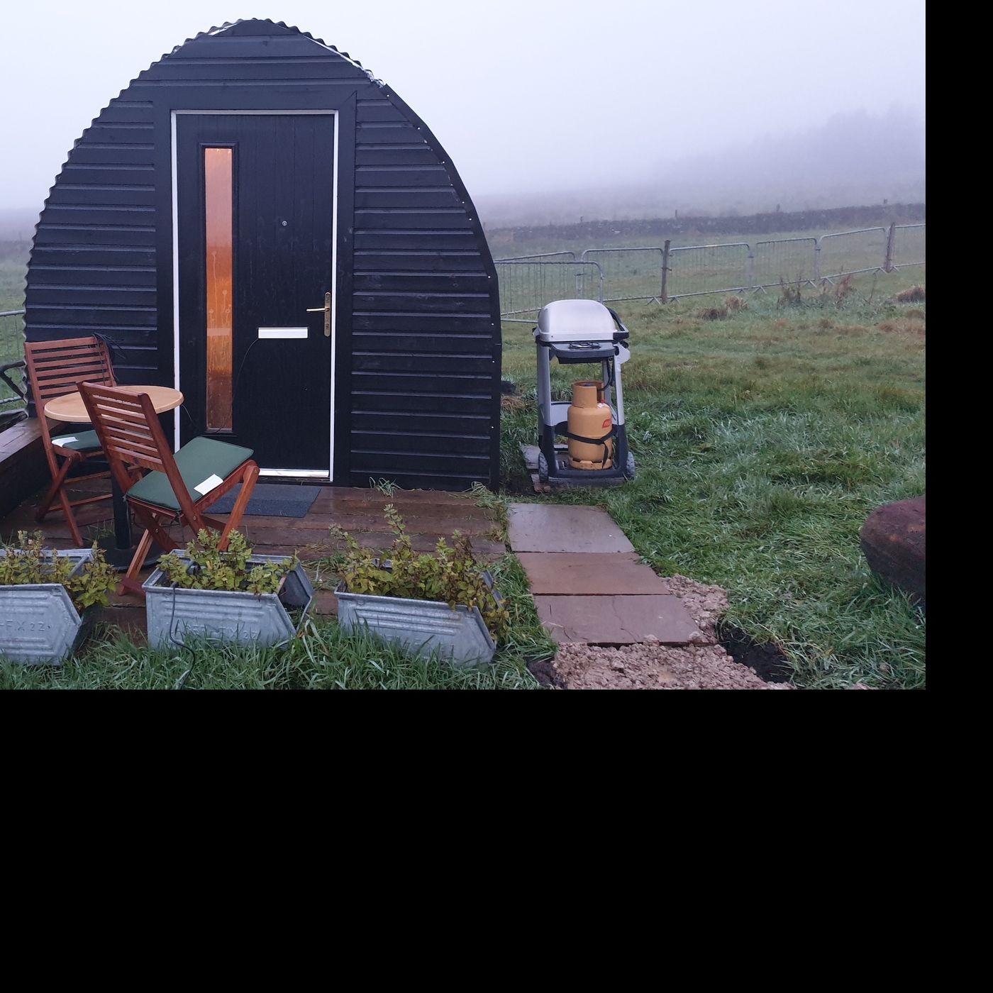 Camping out in a glamping pod and operating amateur radio