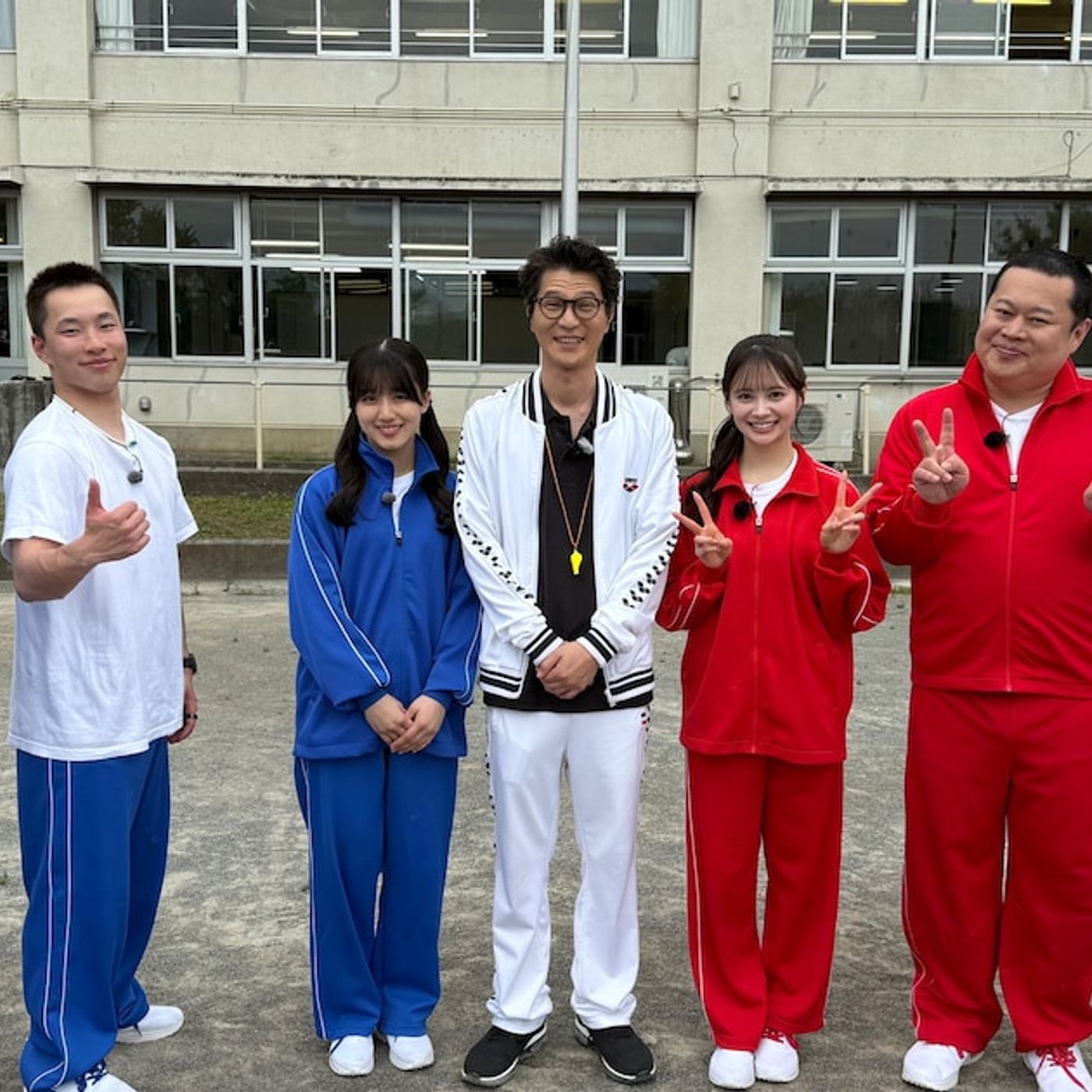 AKB48伊藤百花と僕青・岩本理瑚がアイドル対決、慣れ親しんだ“子ども遊び”をアップデート - 音楽ナタリー episode artwork