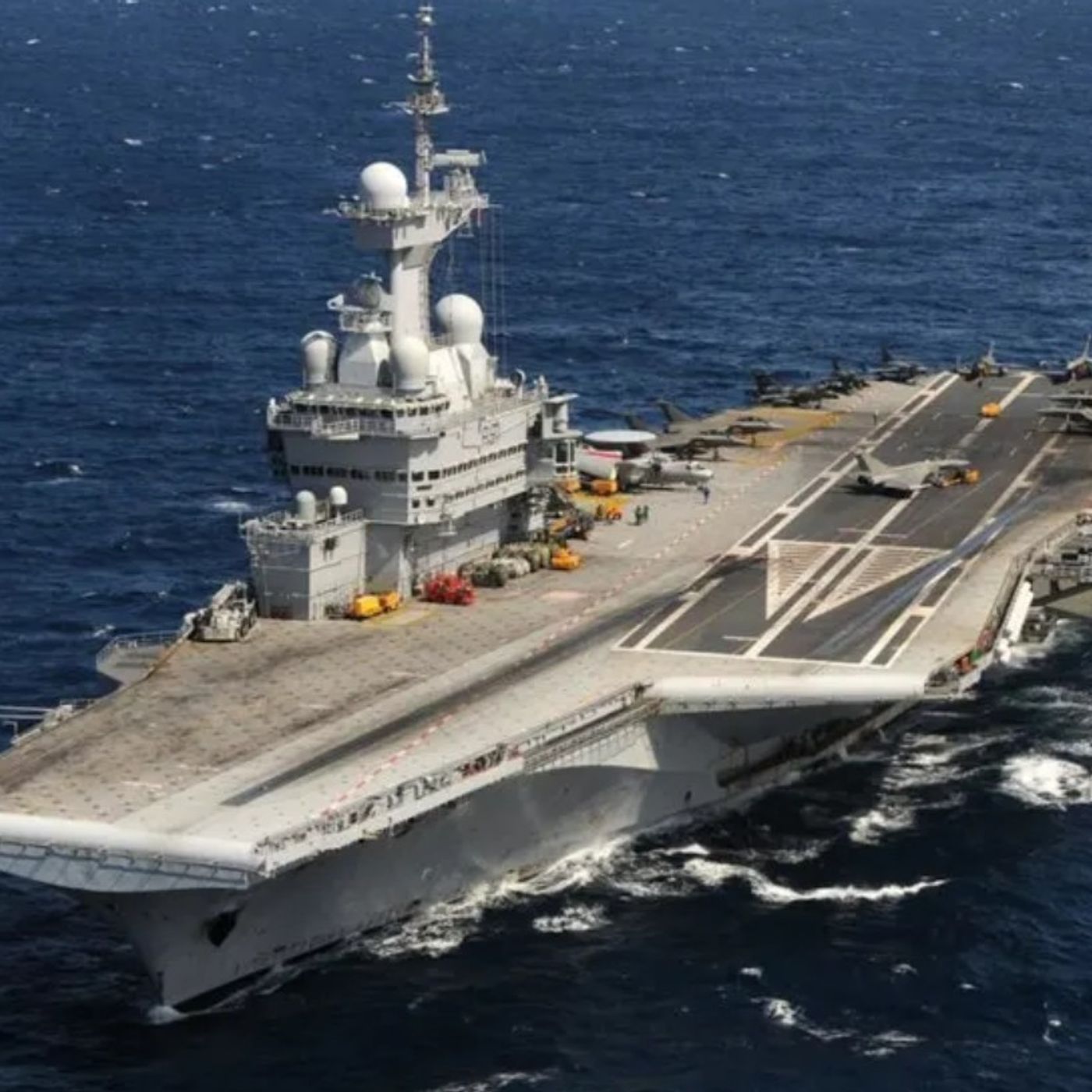Francia24: “Costretto a fare inversione di rotta” l’aereo inviato da Macron per rimpatriare i francesi a Dubai. – Portaerei Charles‑de‑Gaull