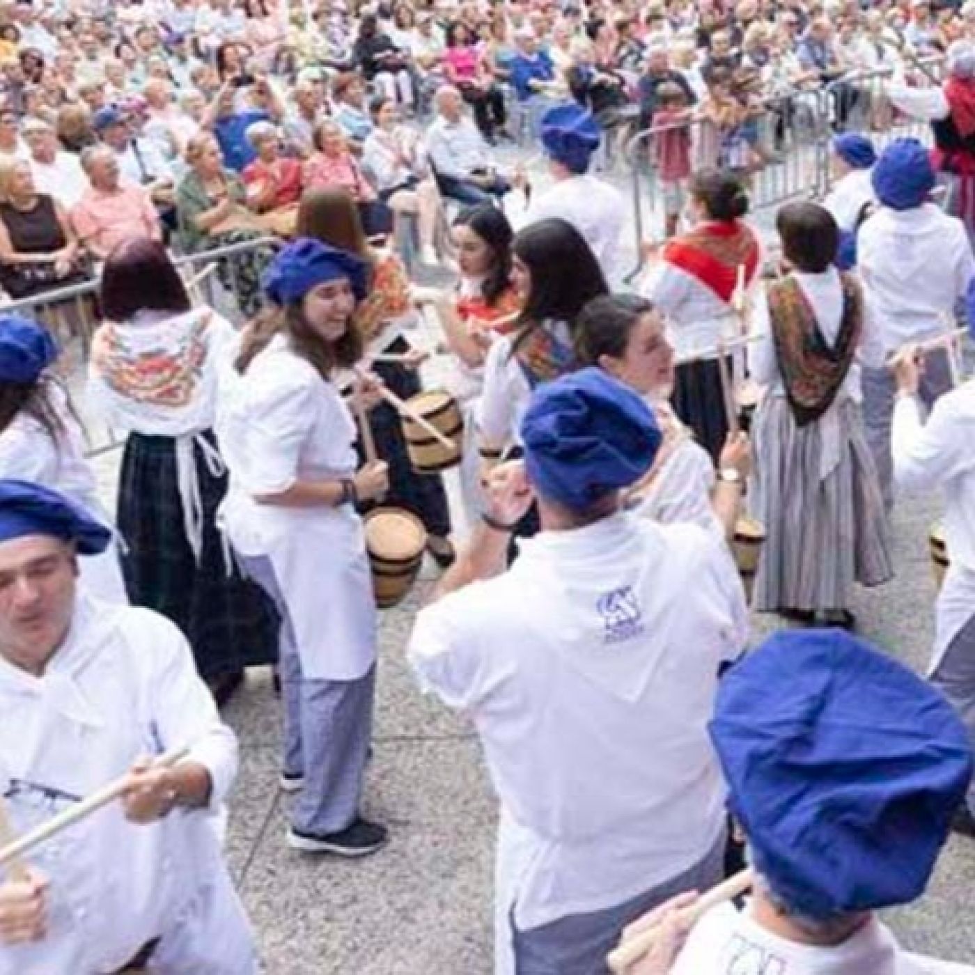 ‘Agur Asteari’, el fin de fiesta que quiere echar raíces en la Aste Nagusia donostiarra episode artwork