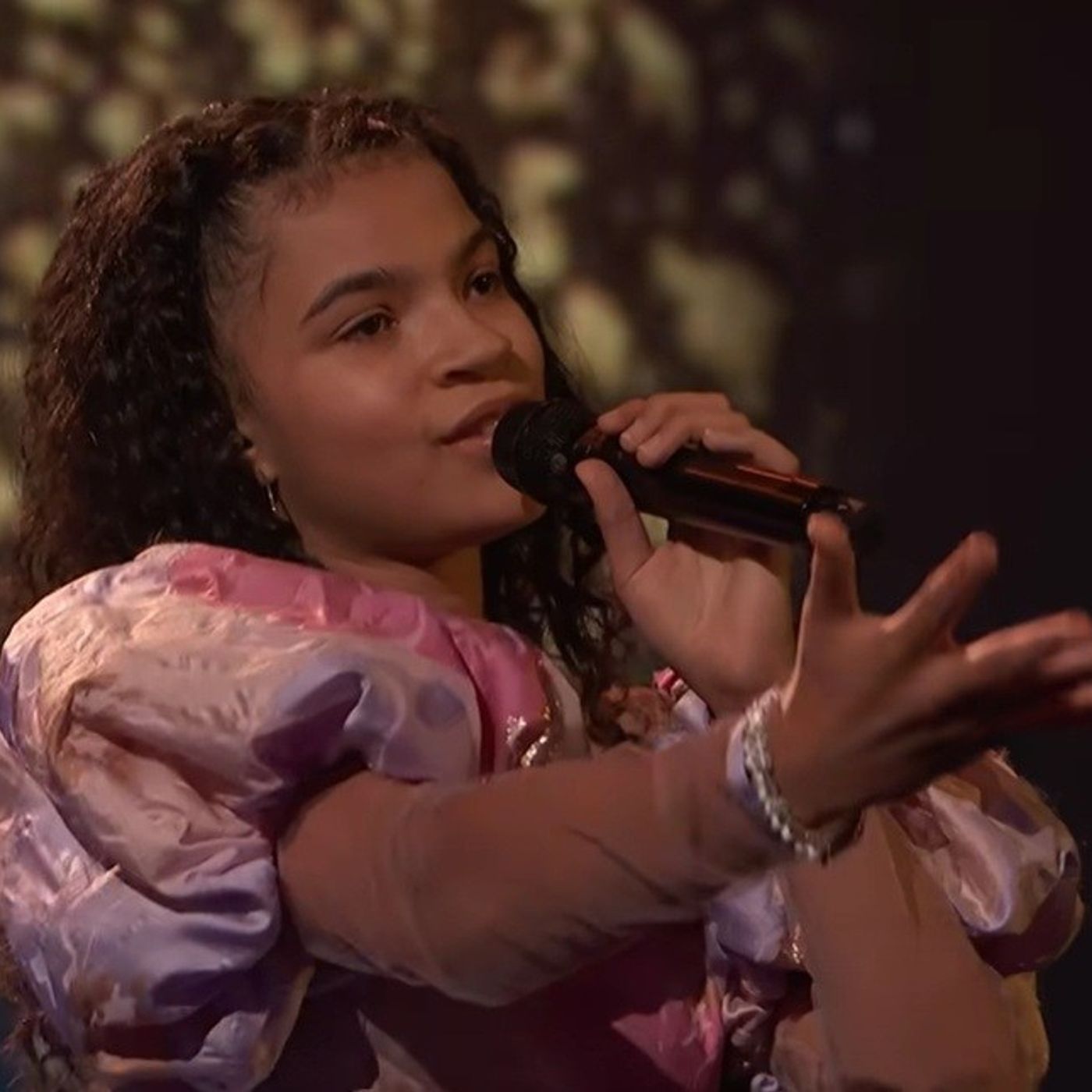 Teen Lai Noelle Scores ‘AGT’ Golden Buzzer With ‘Incredible’ Elton John Cover: Watch
