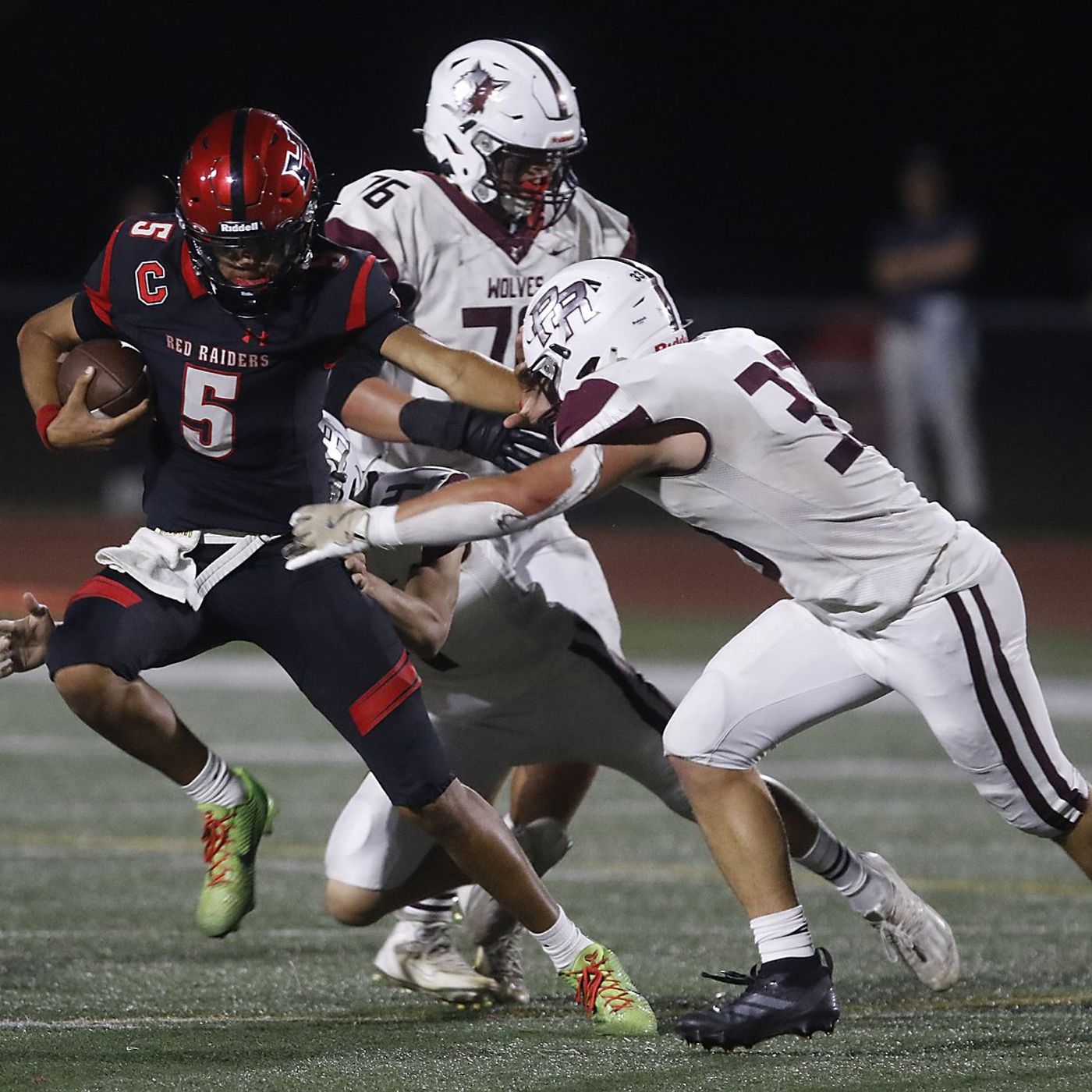 Huntley QB Malik Carter flashes potential in loss: McHenry County Week 6 notebook