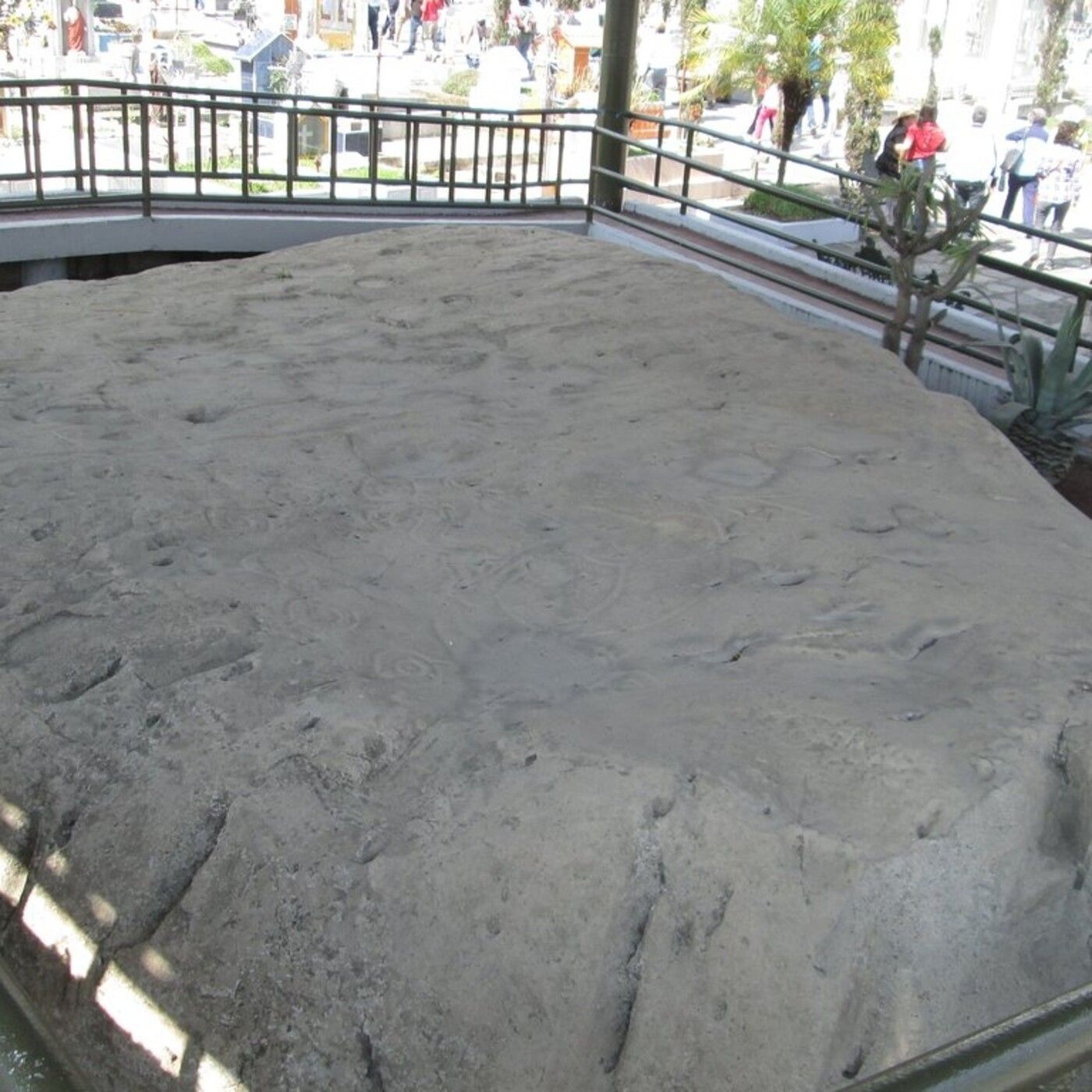 Historias de Miedo Septiembre 9 2021 UNA ROCA EN EL CEMENTERIO DE ORIZABA