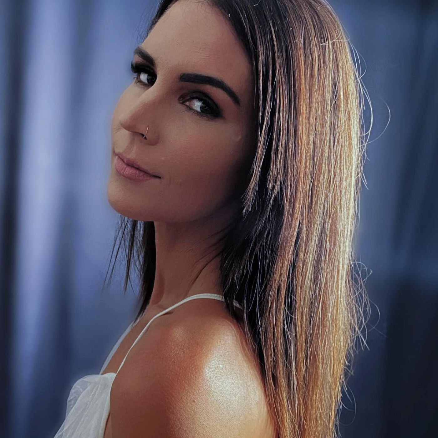 Gold Coast Singer/songwriter Carly Robson from The Near on the Arvo Flow episode artwork