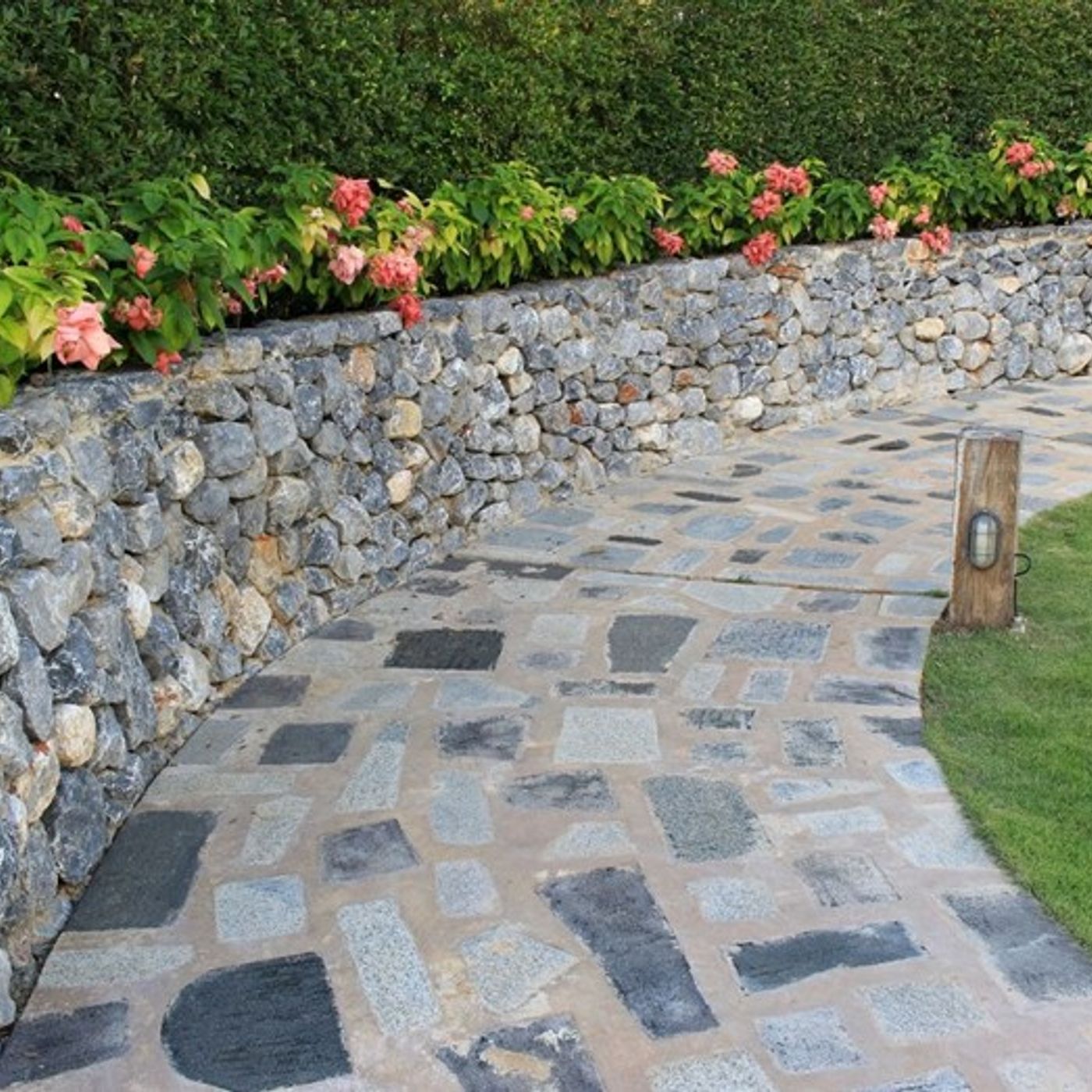 Fresh Landscaping Design Trends for 2026 podcast artwork