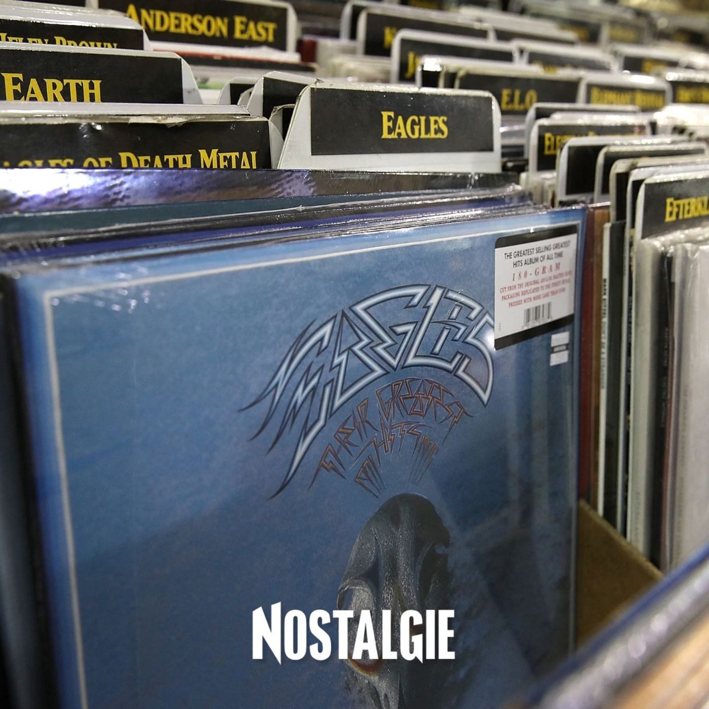 Cet album devient le plus vendu de l'histoire de la musique aux USA