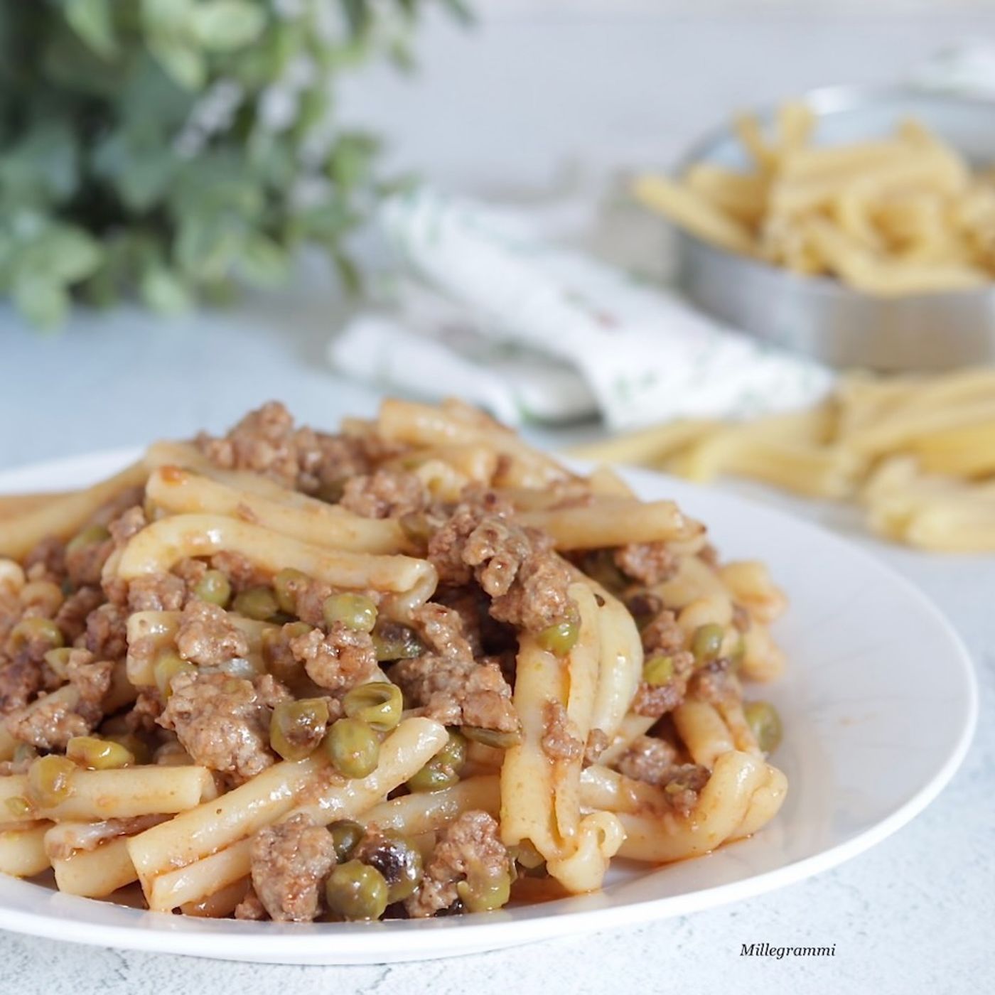 Pasta con sugo di carne macinata e piselli, la pasta che ho preparato con amore episode artwork