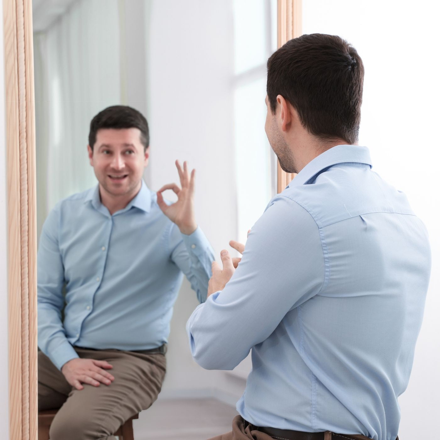 The Mirror Doesn’t Lie: Why You Should Learn to Look Yourself in the Eye episode artwork