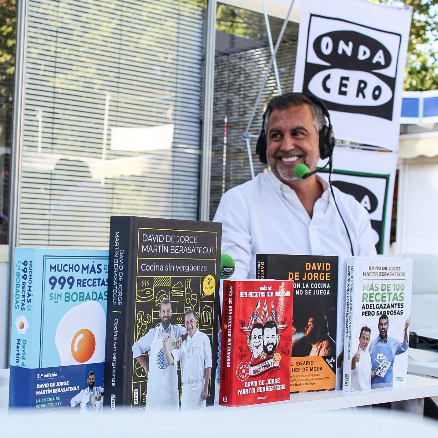 cover of episode El verdadero Carlos Alsina fuera de la radio: presentador de libros