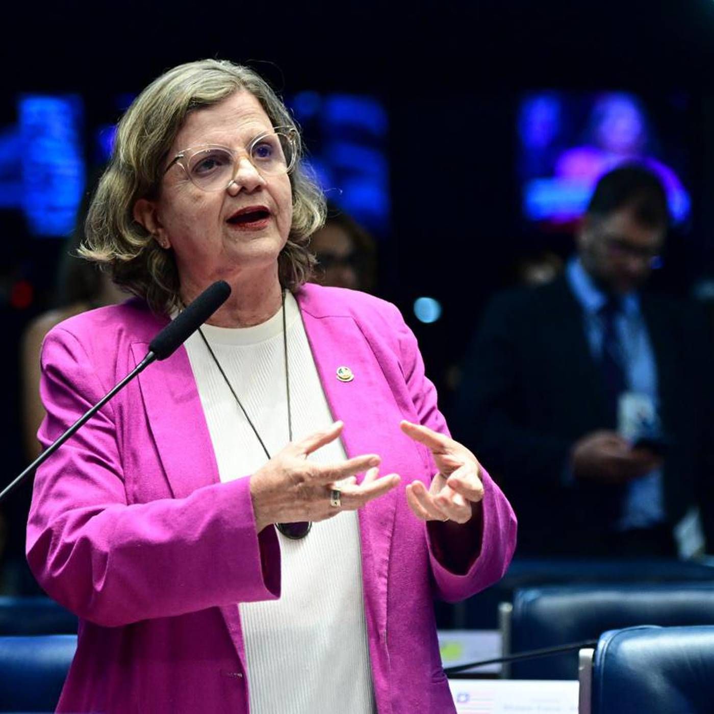 Teresa Leitão vê aplicação promissora da lei que restringe celulares nas escolas episode artwork