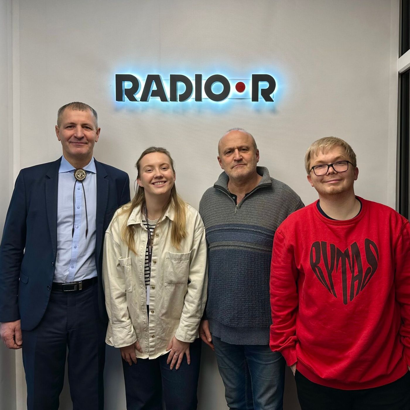 «Охота — это занятие богов, которое по ошибке досталось людям». В эфире RADIO•R — Витас Мазуронис и Сергей Товаров episode artwork