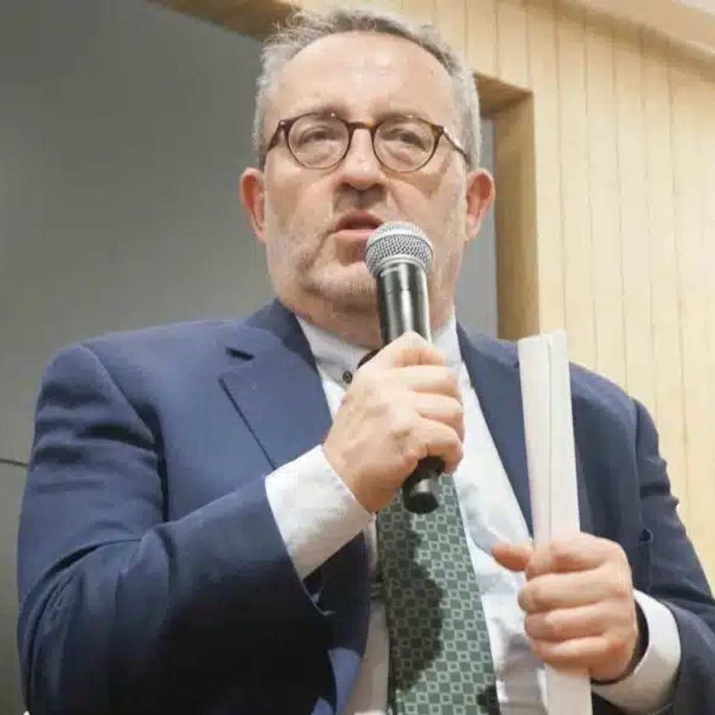 Luis Sanz: "Están preparando el camino para deslegitimar las decisiones judiciales contra el entorno de presidencia"