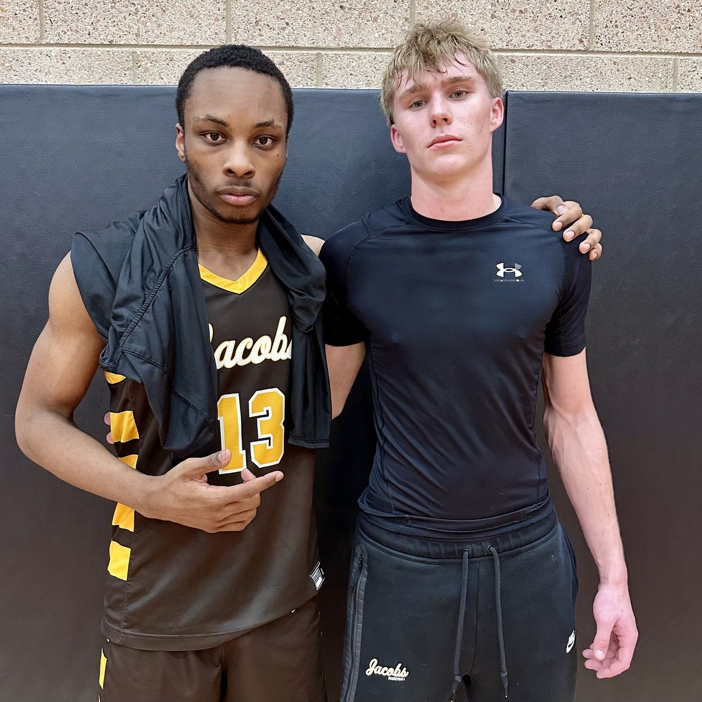 Jacobs controls the glass, dominates on defense in FVC win at Huntley episode artwork
